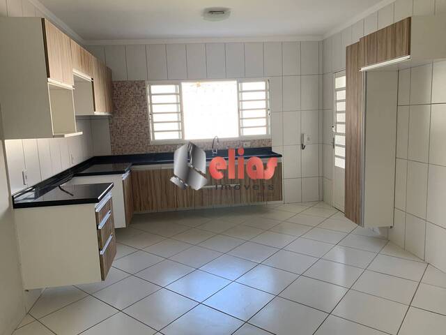 Casa para Venda em Bauru - 3